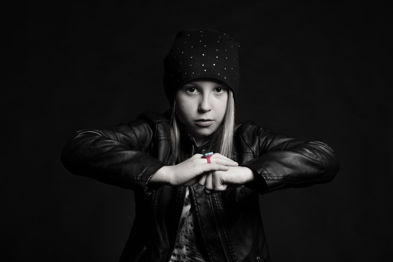 午夜小影院: 黑暗中的银幕魅力