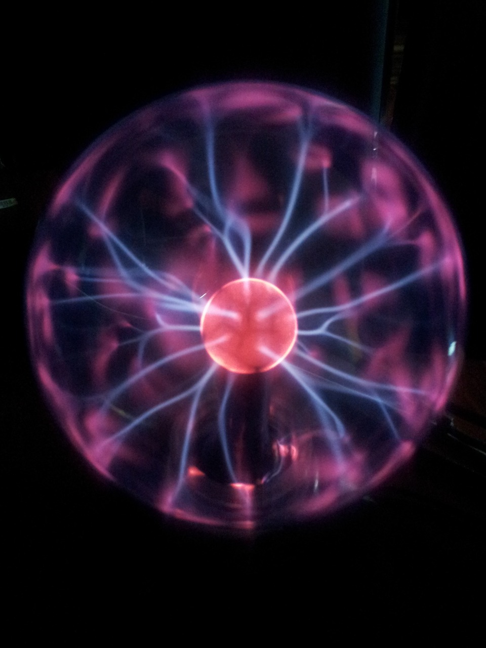 夜夜草视频免费: 为你的夜晚增添一抹色彩