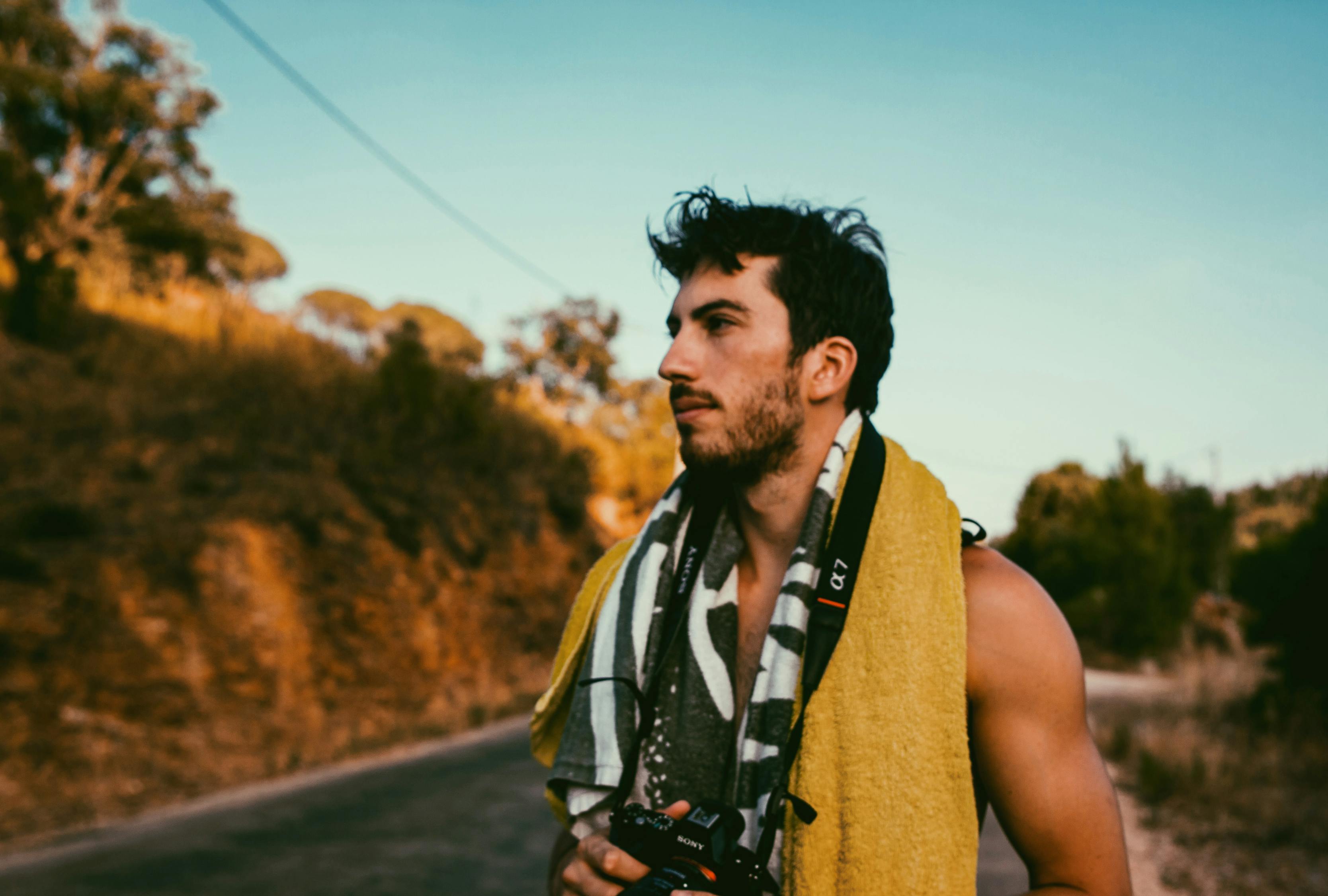 色即是空2015在线观看: 解读影片中的幽默与智慧