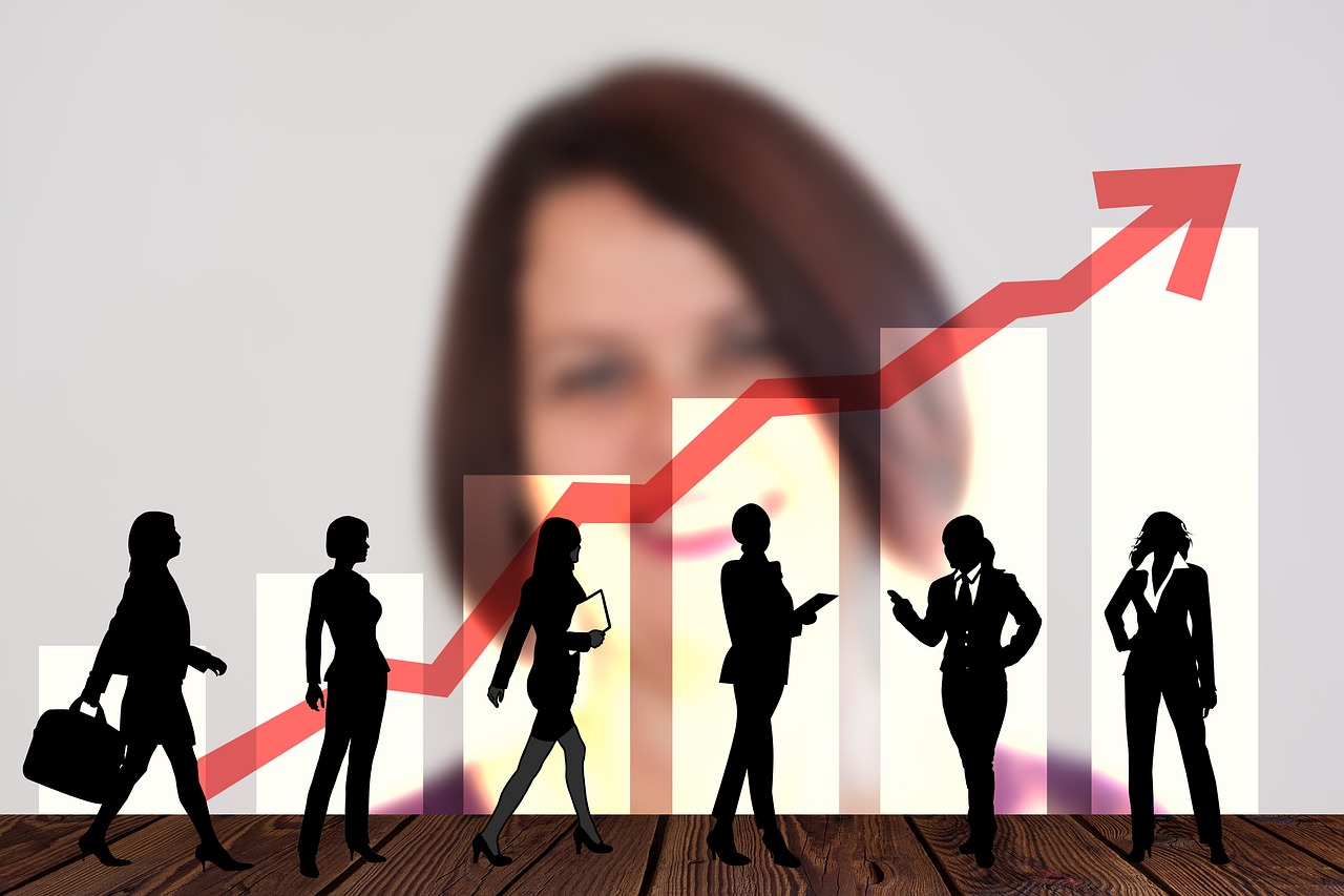 雷神安慰部下插图: 传递力量与希望的温暖瞬间