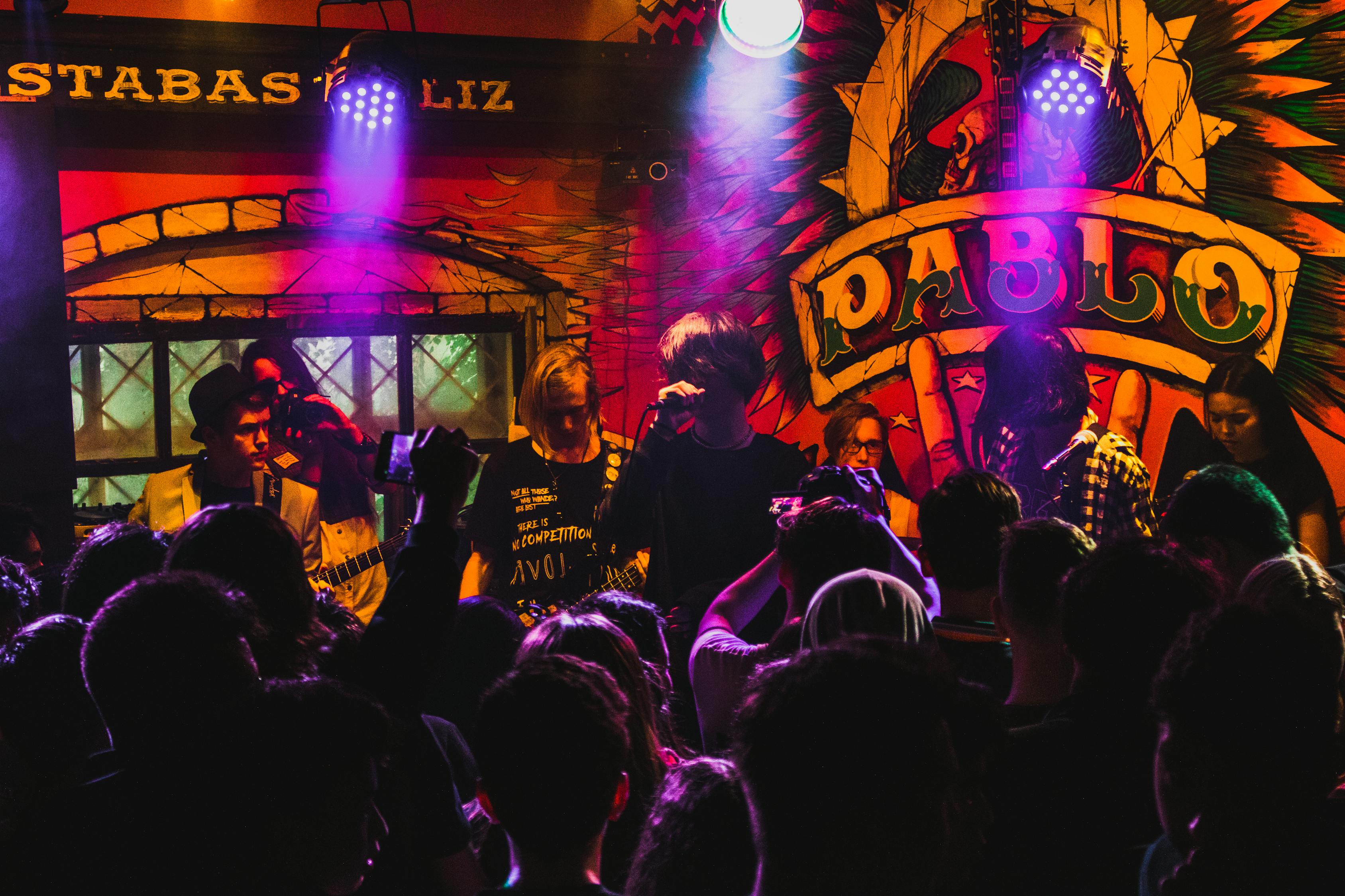 洲啪啪一区视频: 本季最受欢迎的娱乐玩法