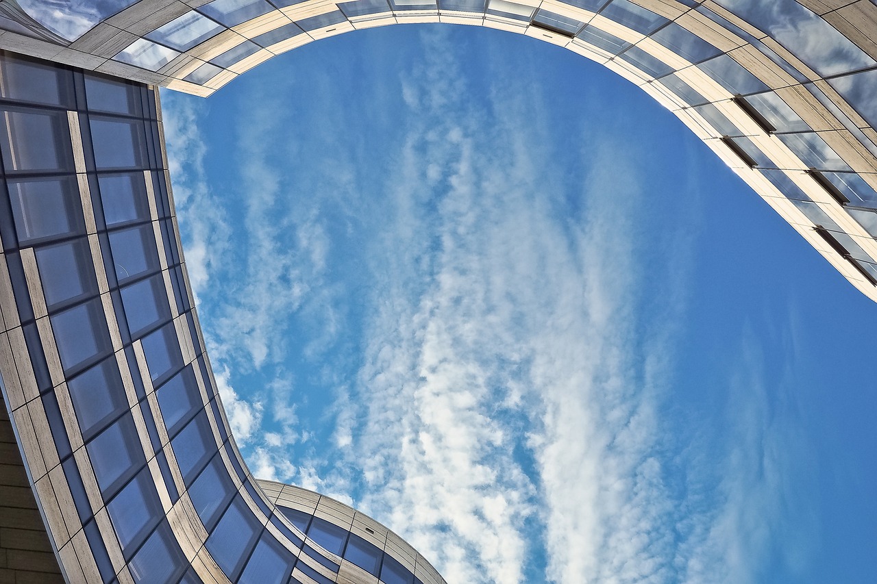 午夜10000：科技与梦境的交错点