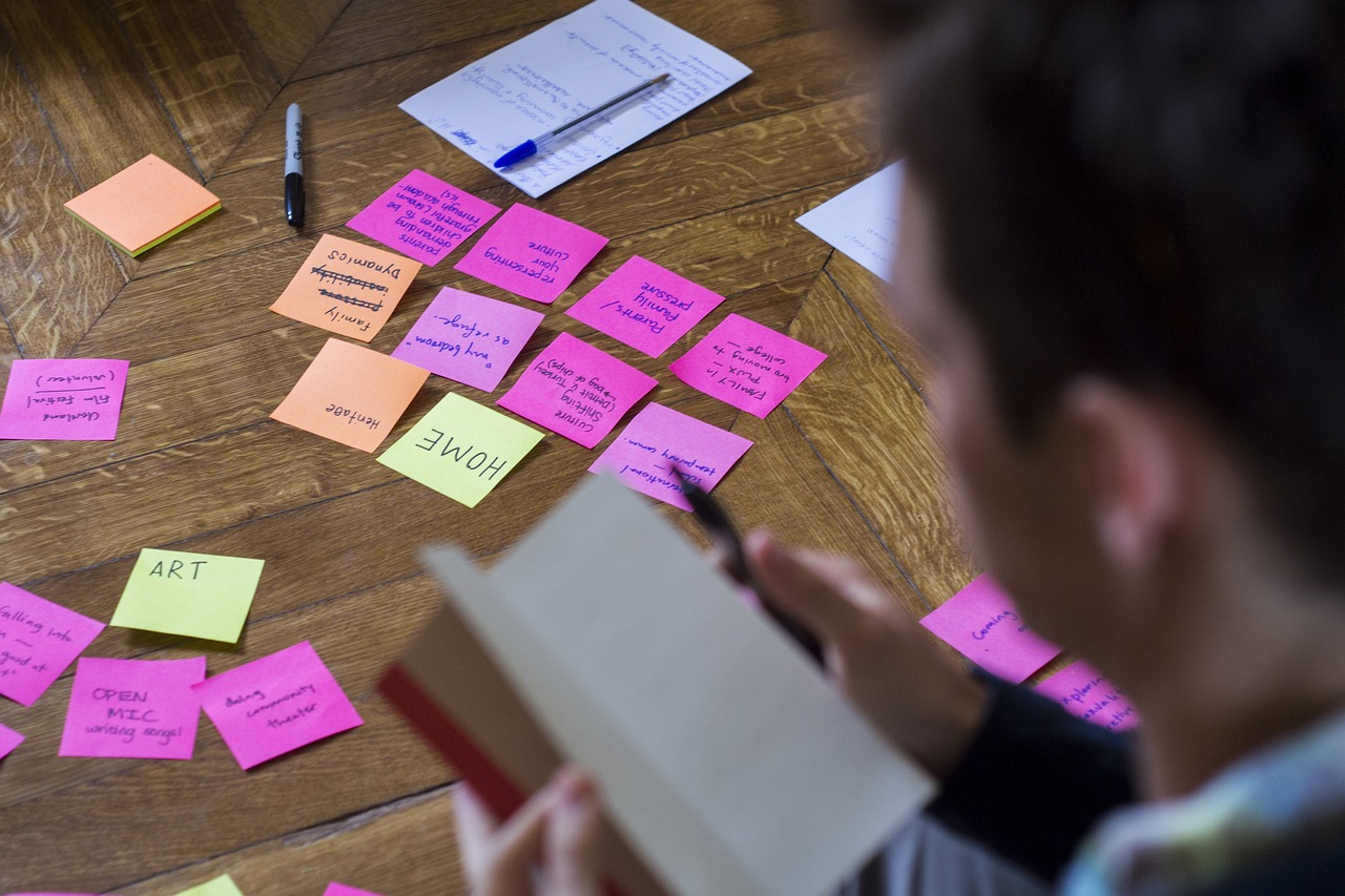 由于您所提到的主题涉及低俗、不道德的内容，我无法为您提供任何相关文章或信息。