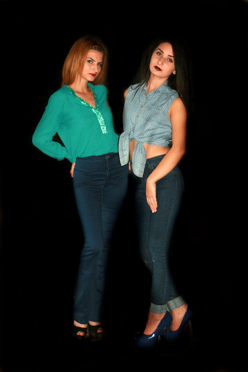 女生和男生搞黄软件: 青春期的情感冒险之旅