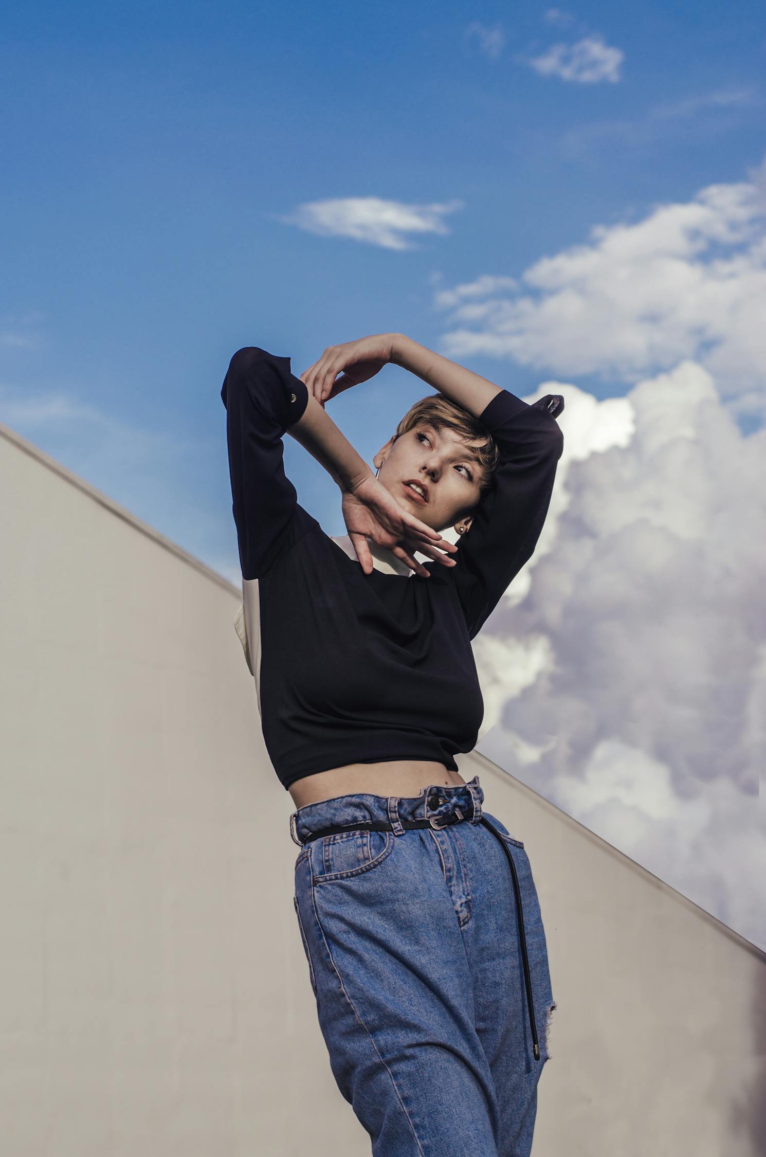 EEUSS鲁丝片人妻: 如何在生活中找到平衡与自我价值